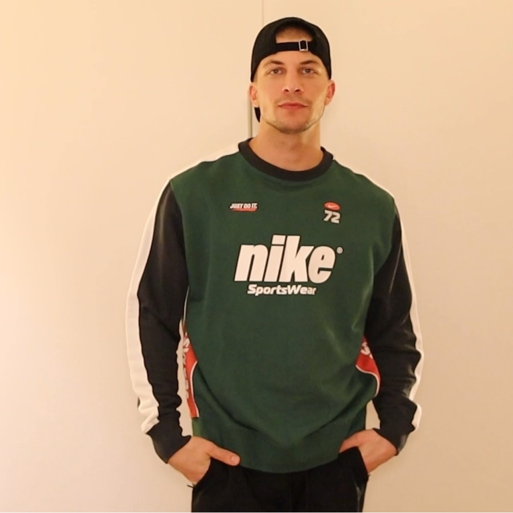 Nike Green and Black Sportswear Sweatshirt